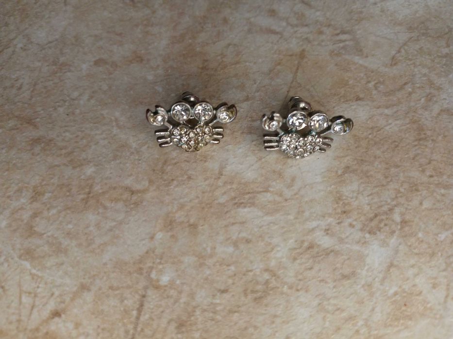 Шикарное новое ожерелье бусы с сережками.Цена 50 тыс за все