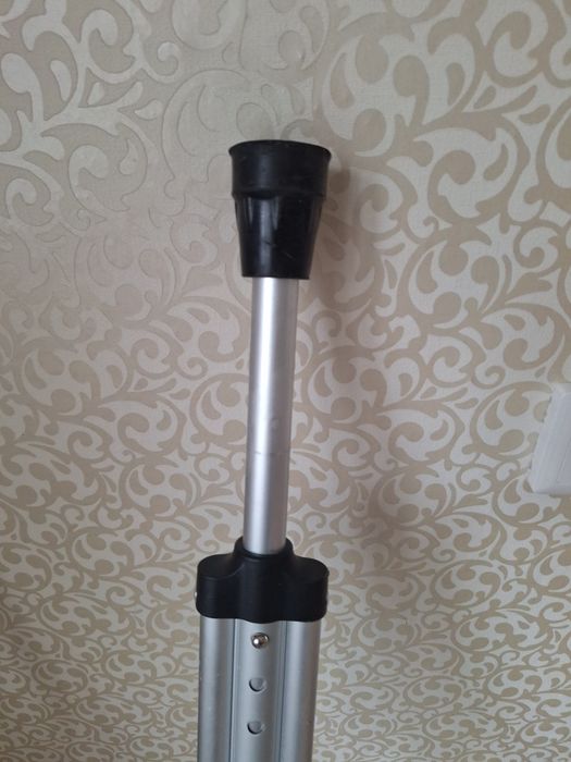 Продам костыли 10 000