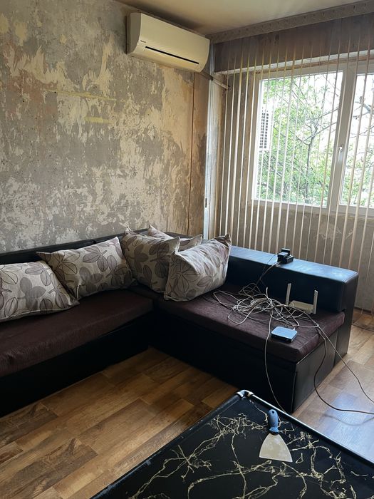 Продавам използван диван