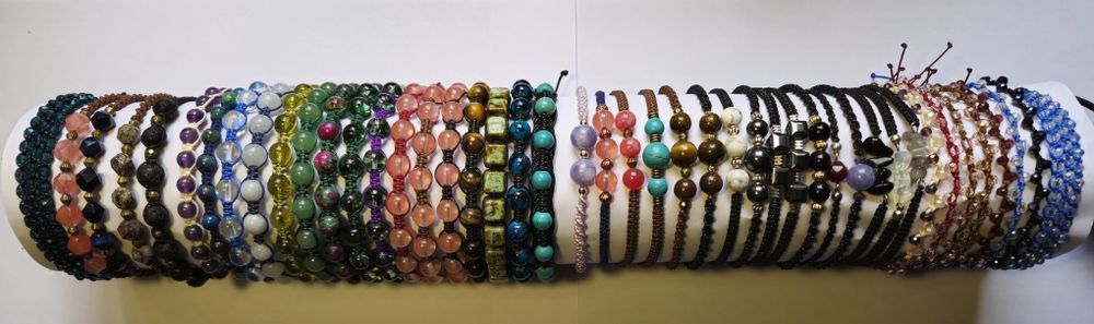 Ръчно изработени гривни от естествени камъни