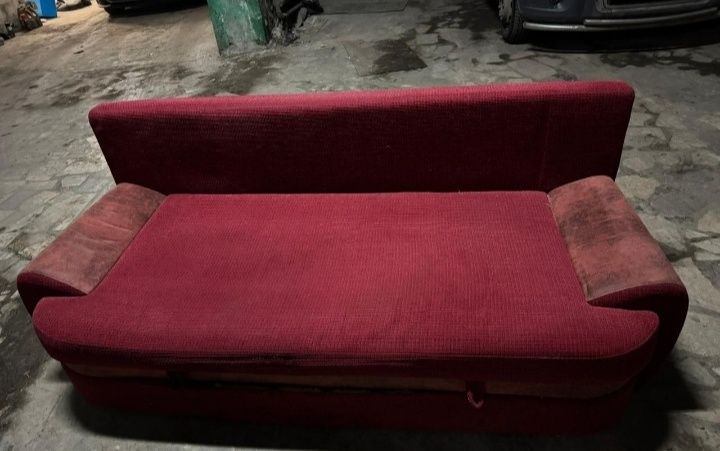 Продам диван недорого