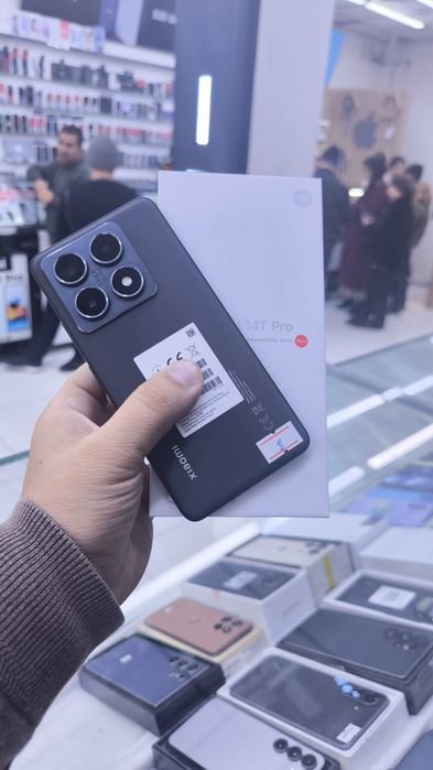 xiaomi 14 T pro  12/512 titan black