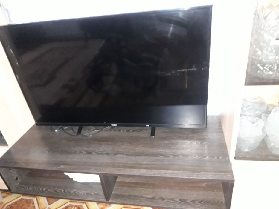 Срочно Продаеться на запчасть телевизор Haier
