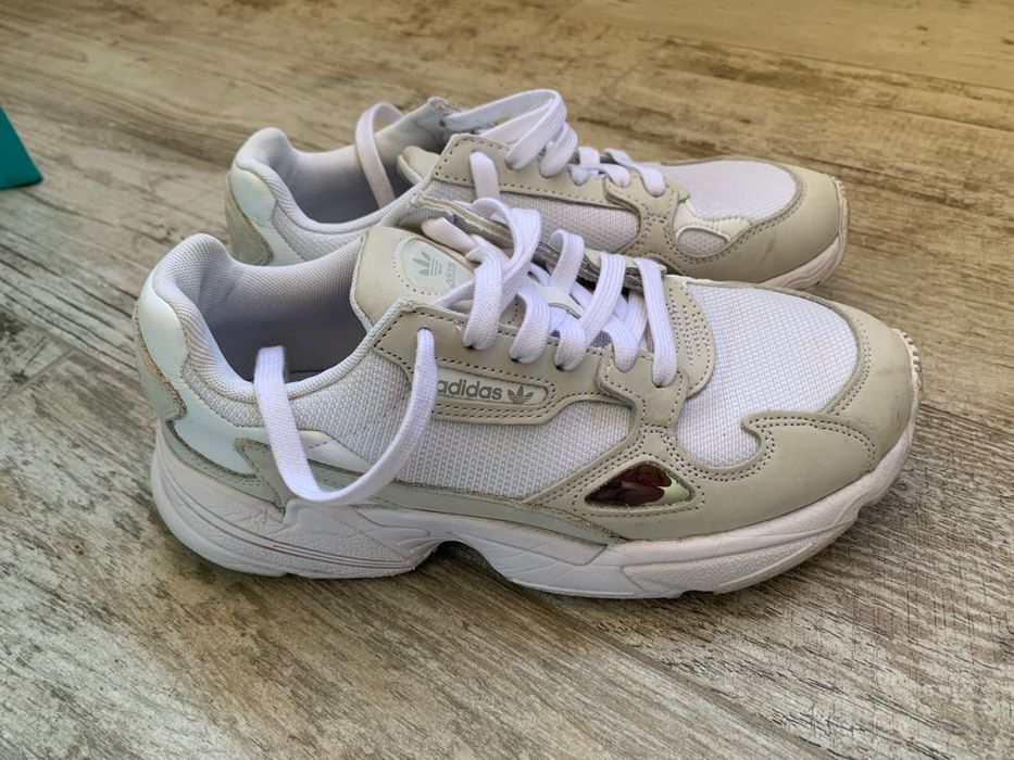 Бели маратонки- Adidas-59лв