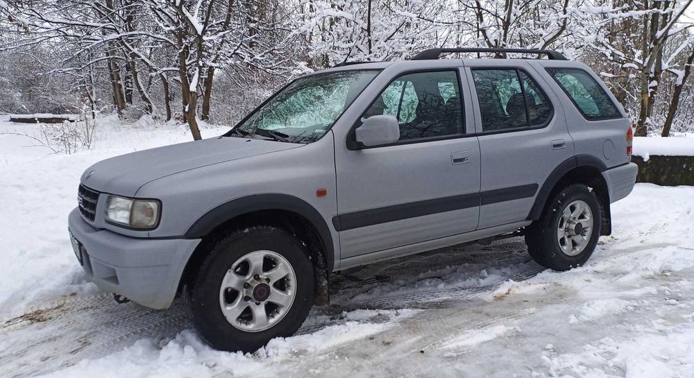 Opel Frontera Бензин