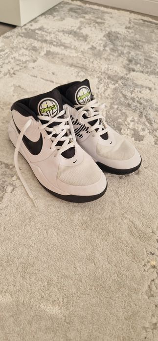 Nike Teamhustle Originali