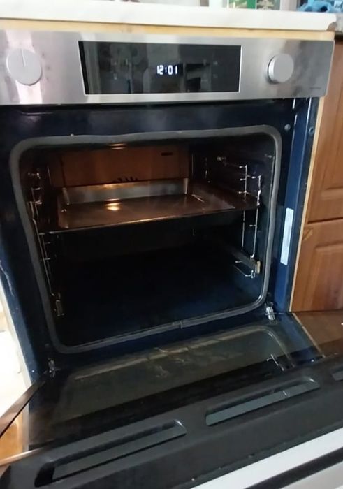 Продам духовку бу