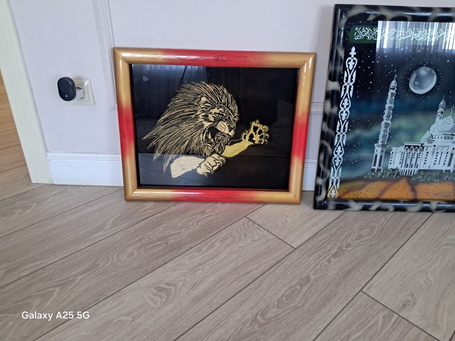 Картины продам в рамке.