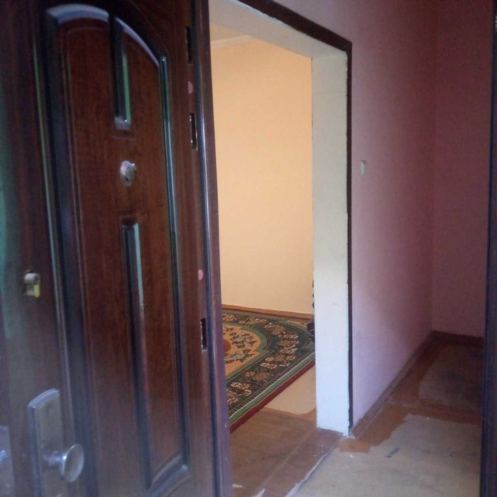 Срочно продам 2х комнатную на  город Карши