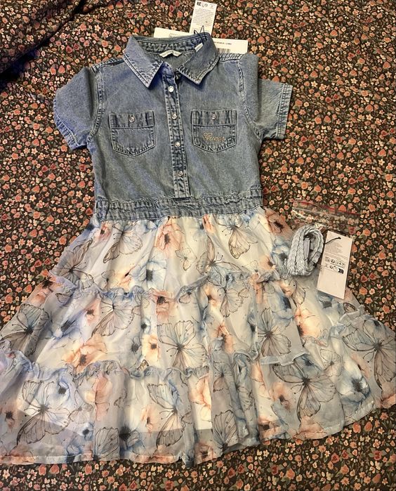 Нова детска рокля Guess, 7г.