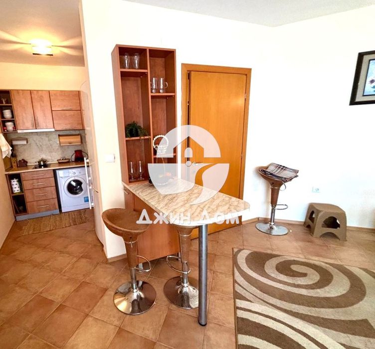 Продава се Двустаен апартамент в Свети Влас - 80 кв.м за 1375 €/кв.м - Снимка #4