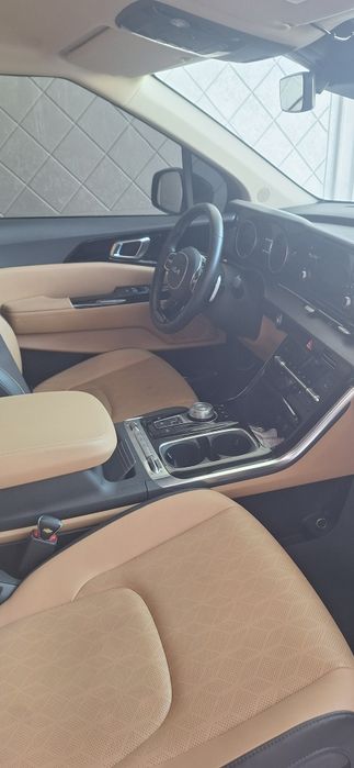 KIA Carnival 2023