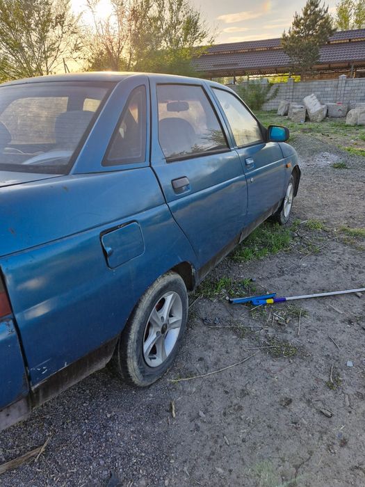 Продам машину ваз 21100