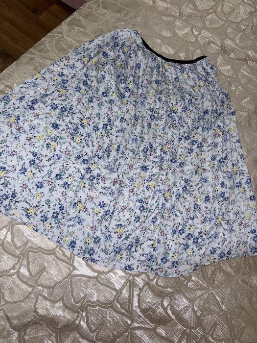 Блузки женские и юбки