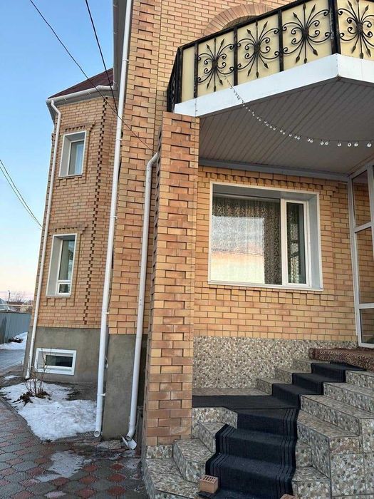 Просторный коттедж 3 уровня