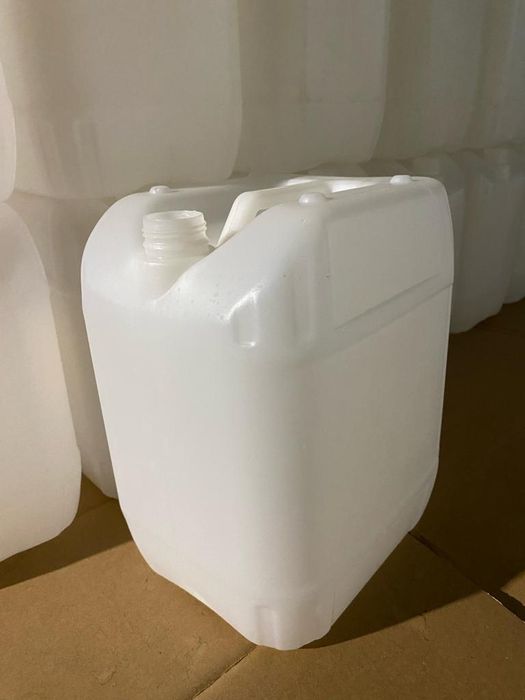 Пластиковые канистры 5л, 10л