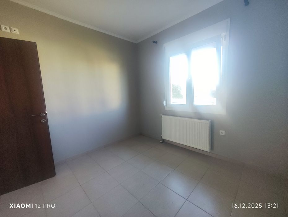 ПРОДАВА Апартамент на първи етаж ,над партер, в Паралия Офринио