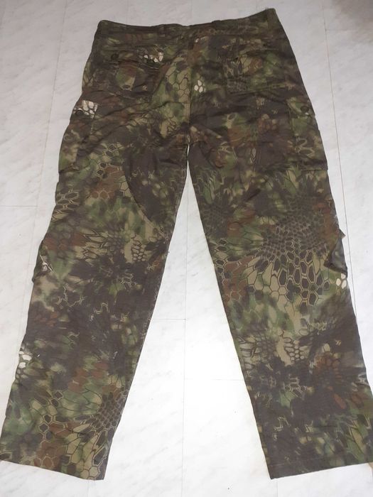 Камуфлажен панталон
