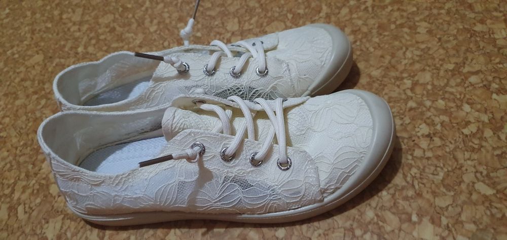 Обувь, кросовки.