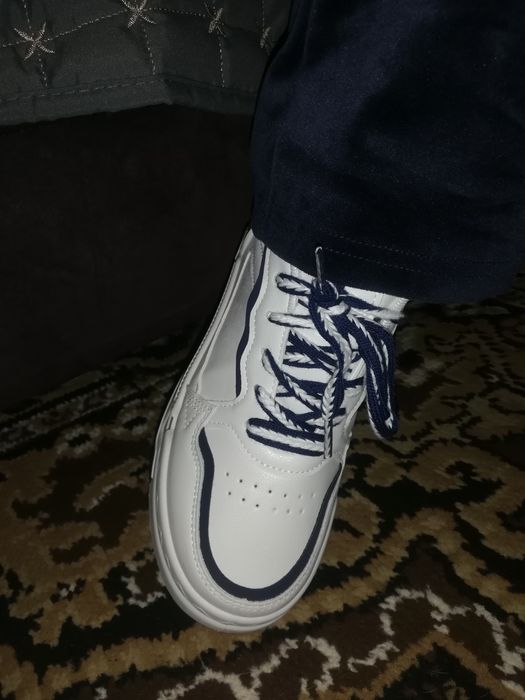 Чисто нови сникърси-кецове