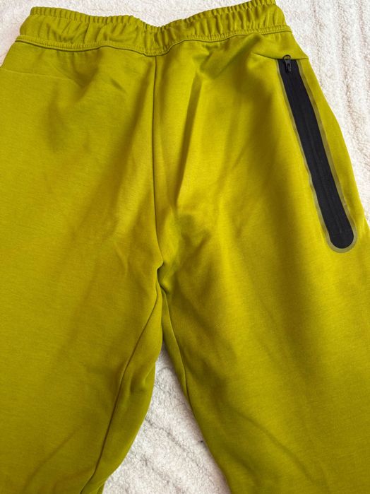 Nike tech fleece нов панталон
