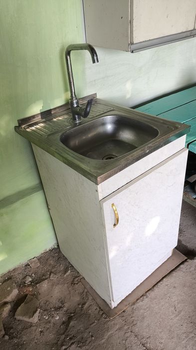 Мойка кухонная со смесителем