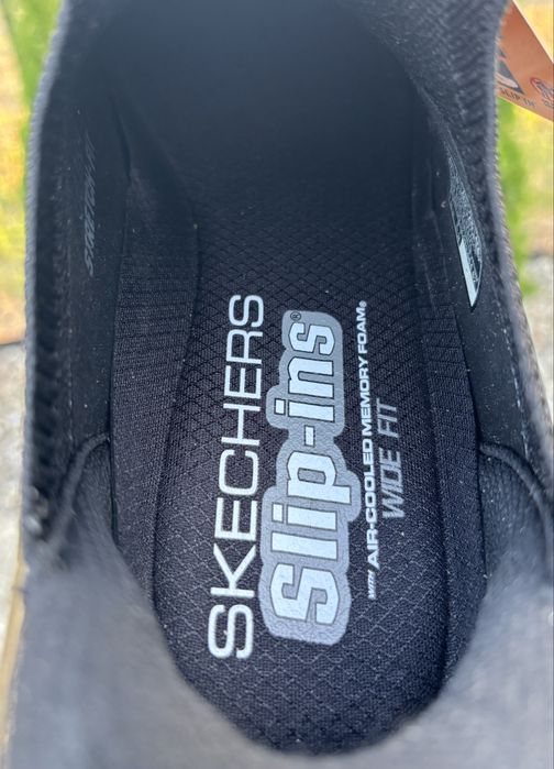 Papuci Skechers 43 Noi.