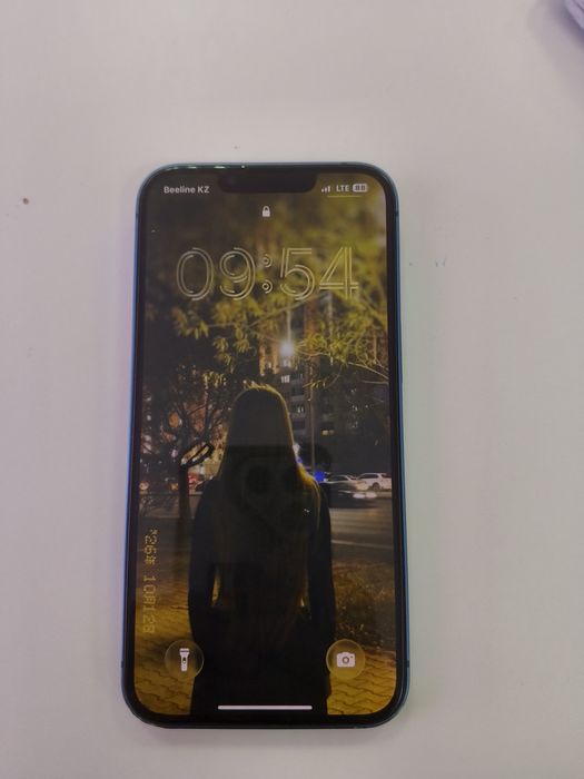 iPhone 13 128gb + ориг зарядка