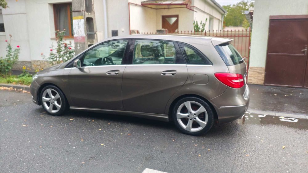 MERCEDES-BENZ B-Class 2012 — imagine 3