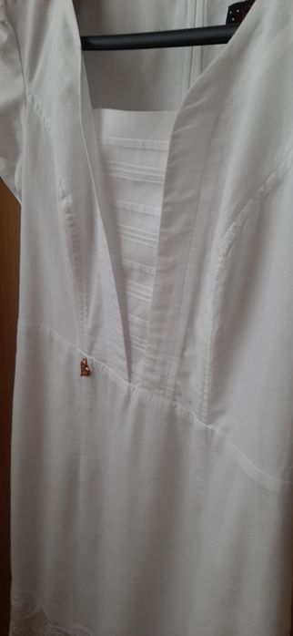 Бяла лятна рокля Rosi fashion