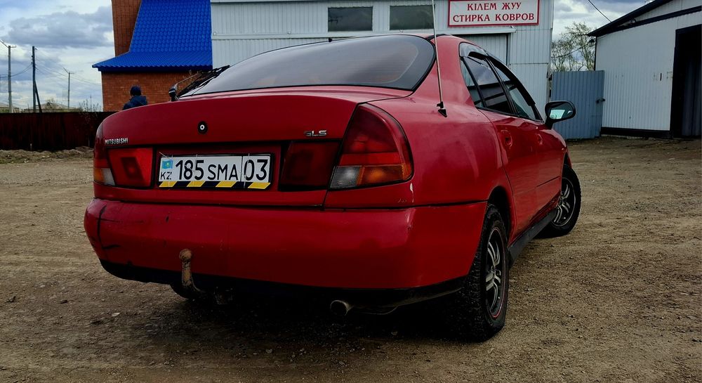 Продам митсуби каризма