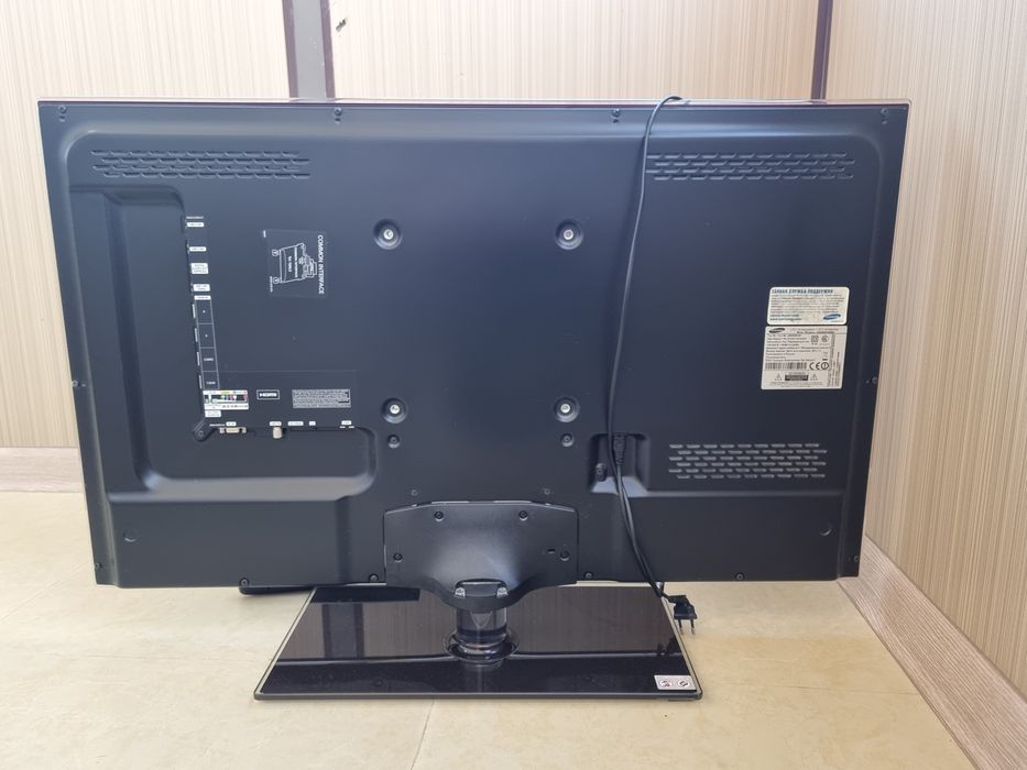 Продам Самсунг диагональ 100 см.