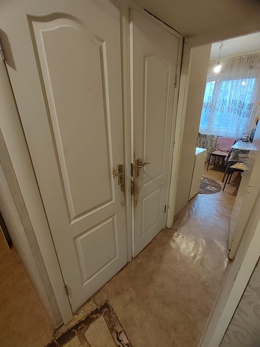 Продам 2 х комн, 6-11, 2 этаж.