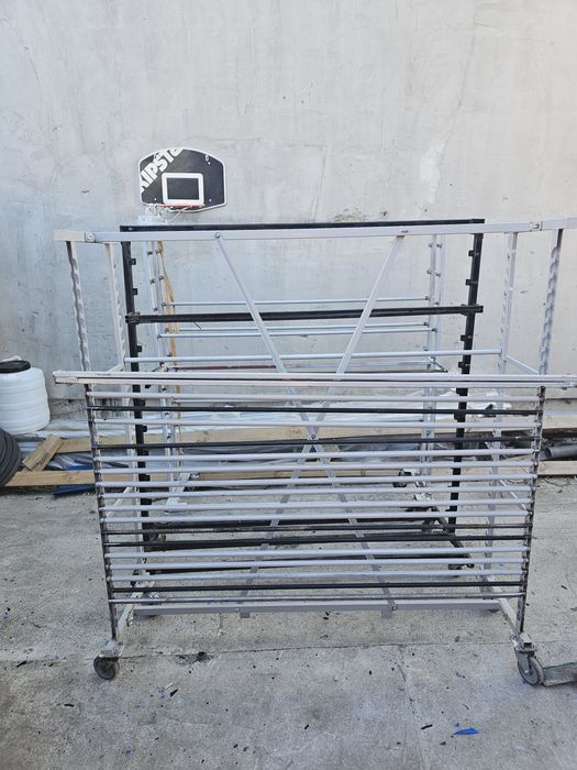 Стойки за мушама