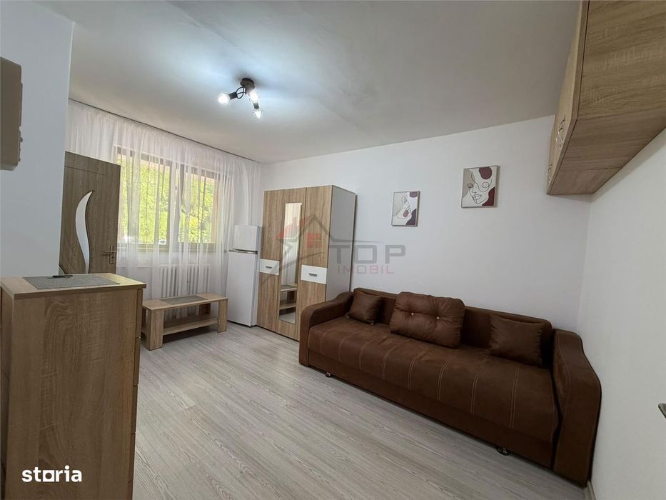 Garsoniera in bloc de apartamente, Podu Ros — fotografia 1
