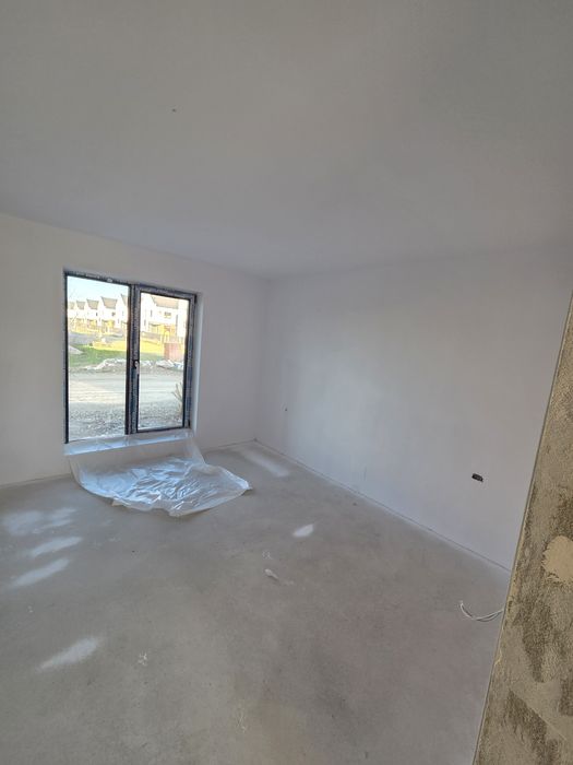 Casa Noua De Vânzare