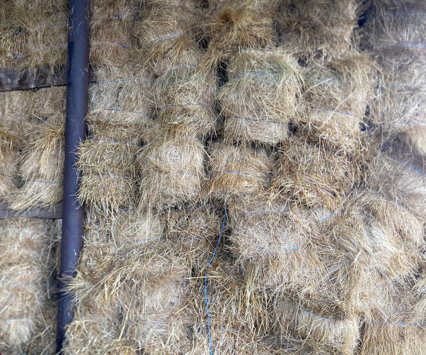 Baloti de fân de vânzare