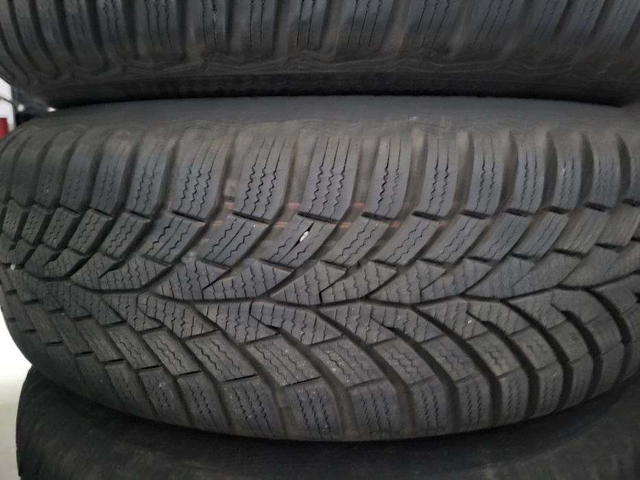 Roti de iarna echipate Volkswagen Golf - 195/65/R15 - Continental