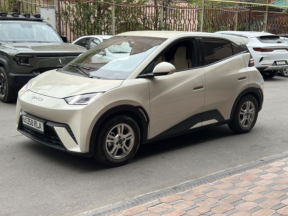 Byd Seagull 2023-24 год пробег 60 000 км, 2 комплекта дисков и шин