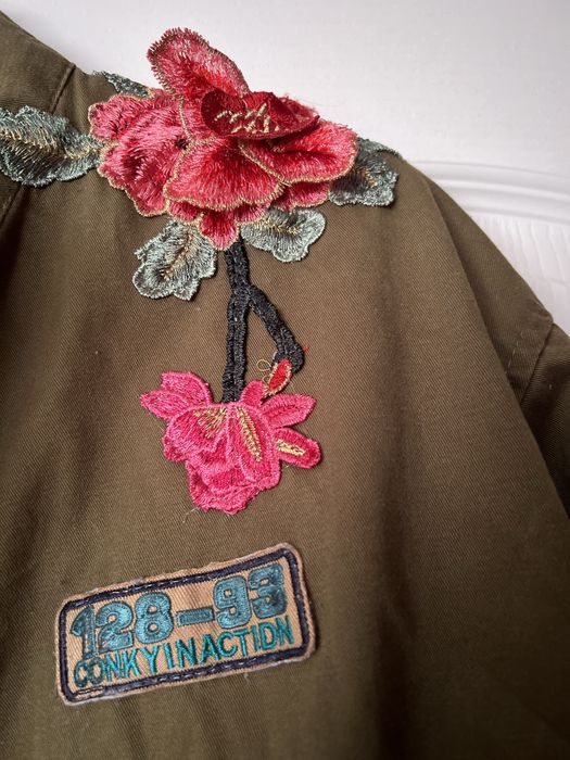 Есенно яке по дизайн на  Zara , с 3Д апликации