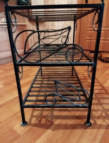 Кованная полка для обуви