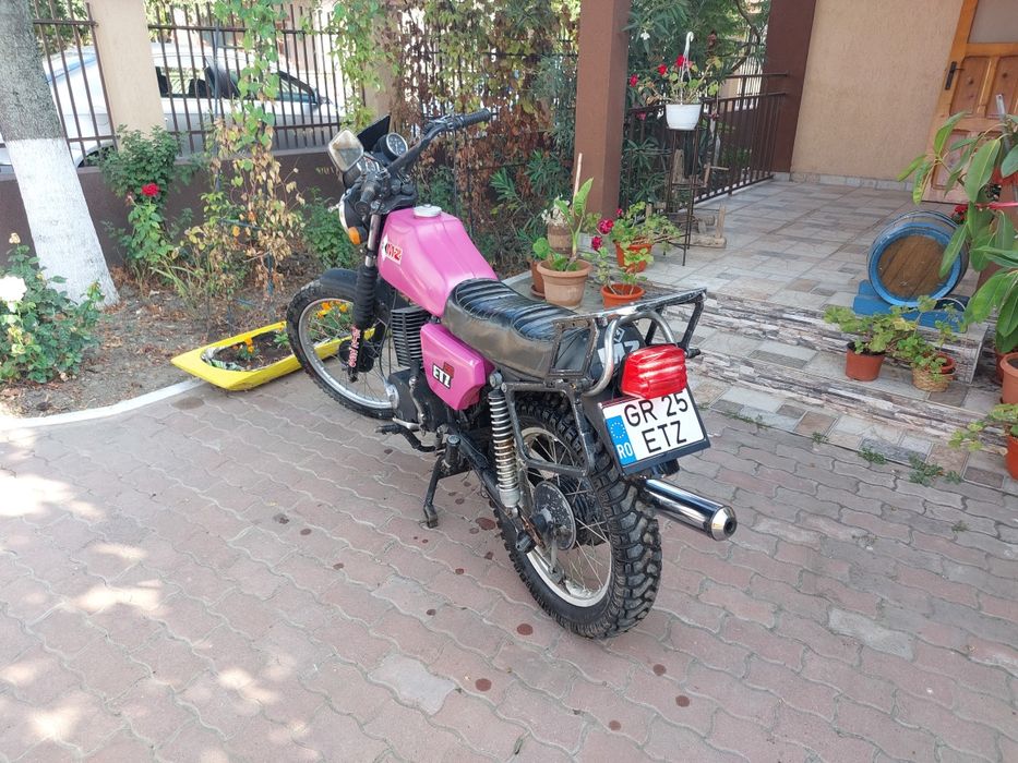 Motocicleta MZ ETZ 250