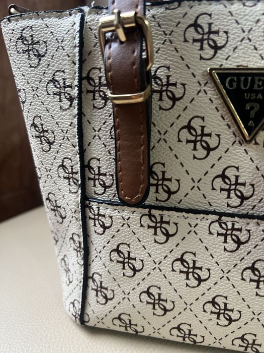 Geanta eleganta crem