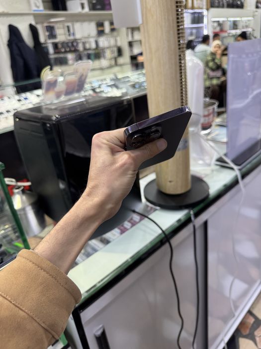 Iphone 14 Pro max wi fida ishlidi faqat