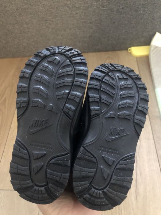 Nike ботуши размер 22
