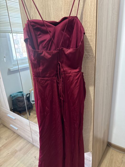 Бална рокля цвят бордо