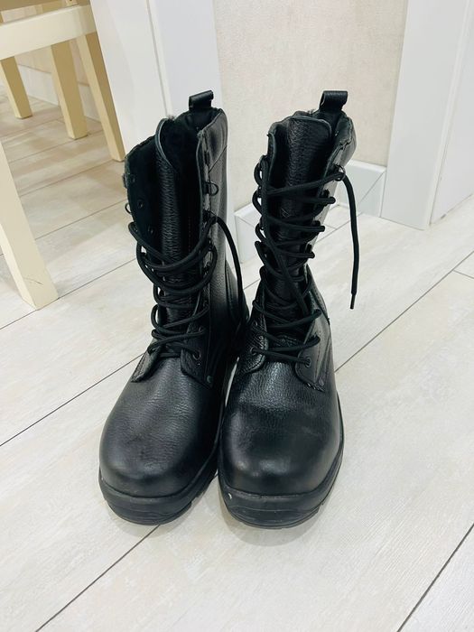 Продаю берцы зимний