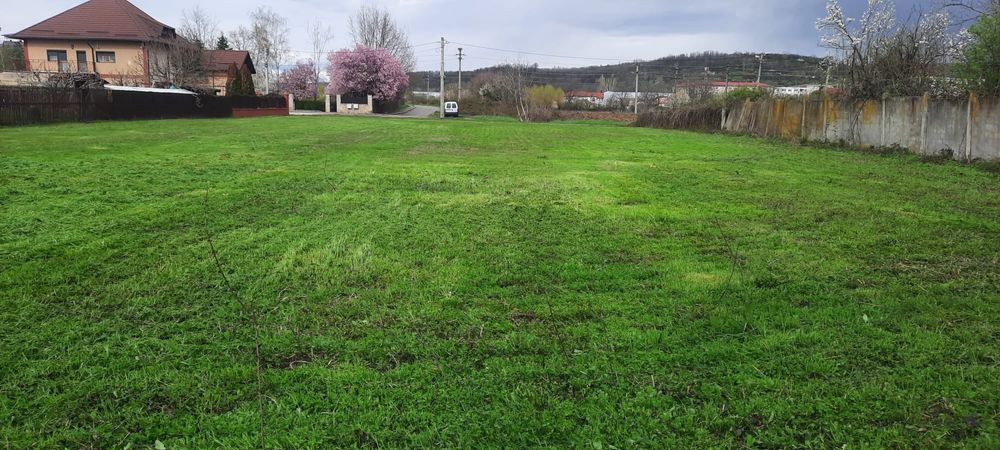 Teren de vanzare!