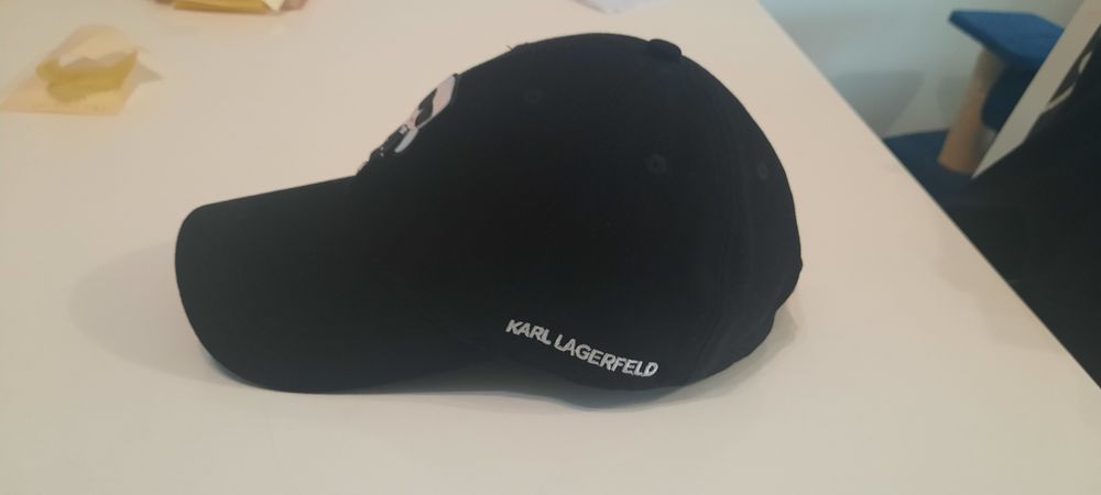 Шапка с козирка billionaire boys club