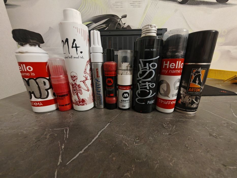 набор маркеров и 1 балкон с краской